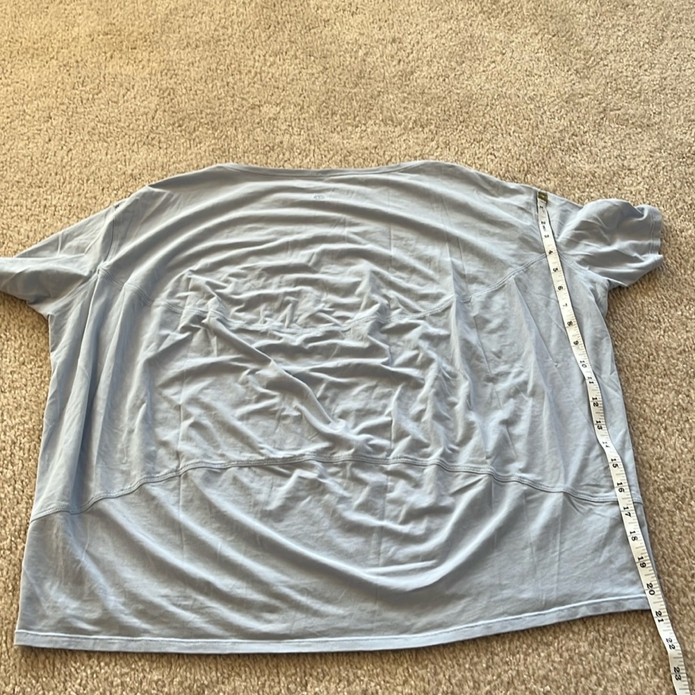 Light blue size M lululemon top, no flaws